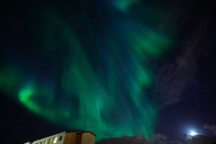 探秘鬼吹灯之虚数空间：揭秘小说中神秘现象背后的数学与物理科学内涵